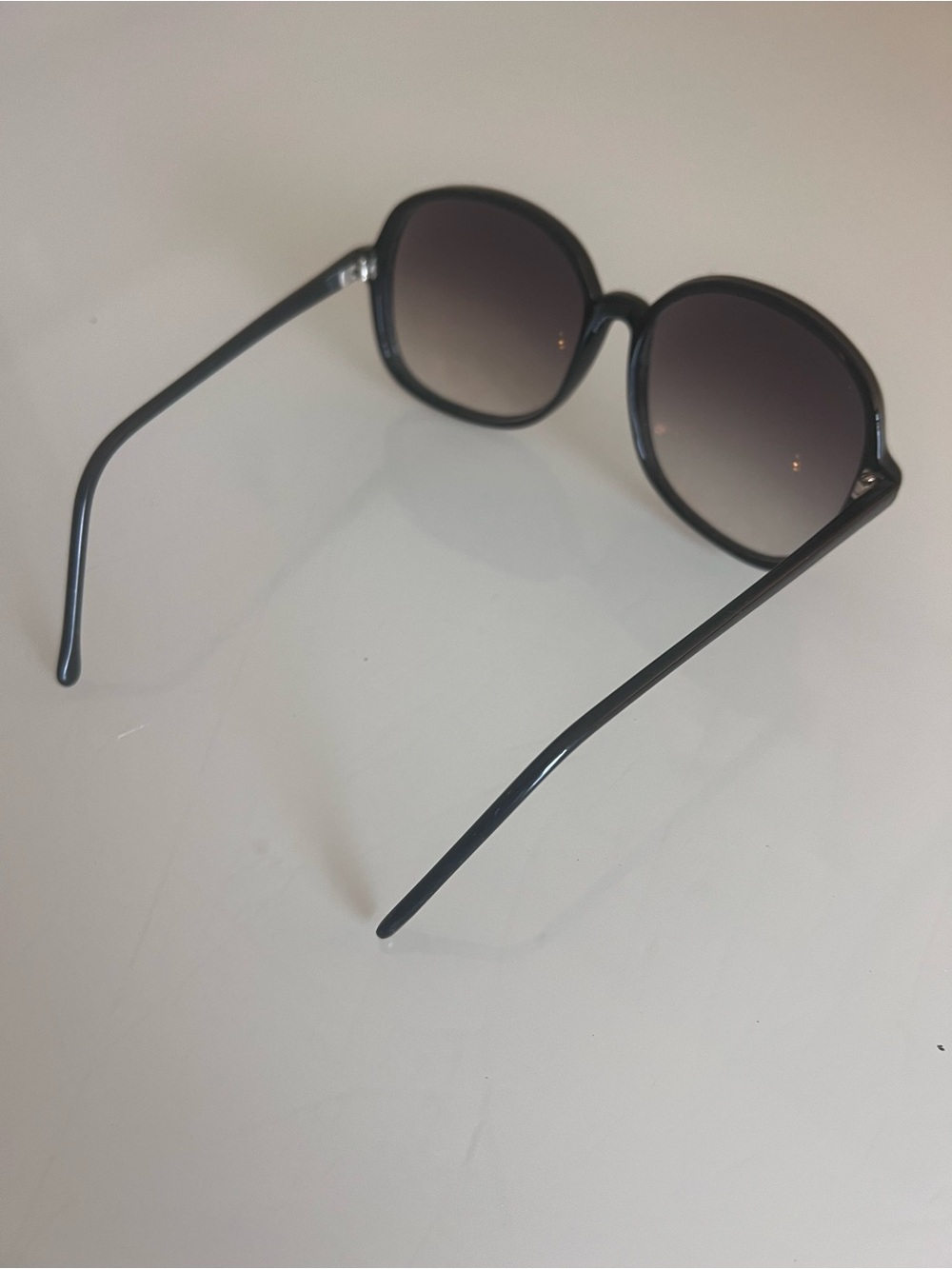 BOUTIQUE Oversized Round Sunglasses Gradient Lens Chic Luxe - Picture 3 of 10